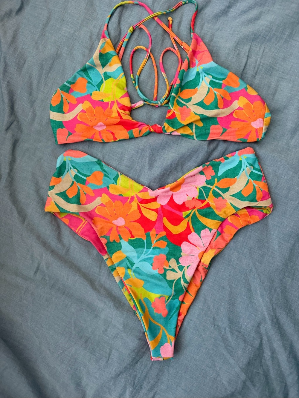 Floral Multicolor Women’s Bikini Set - Vibrant Tropical Print